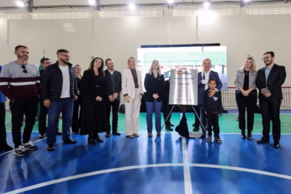 Governador Jorginho Mello Inaugura Reforma na EEB Júlio da Costa Neves