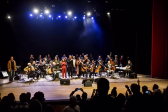 Artistas se Unem para Apoiar Pelé em Concerto Emocionante no CIC