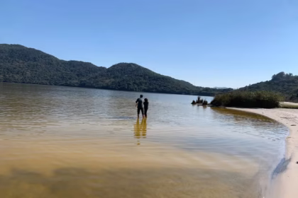 Estudantes Transformam a Lagoa do Peri com Educação Ambiental