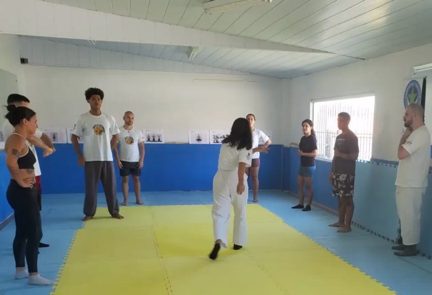 Aulas Gratuitas de Capoeira na Udesc Cefid: Inscrições Abertas!