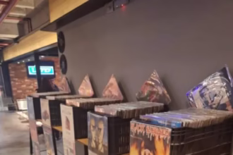 Pátio Milano: Feira de Vinil e Discotecagem de Tensões Analógicas